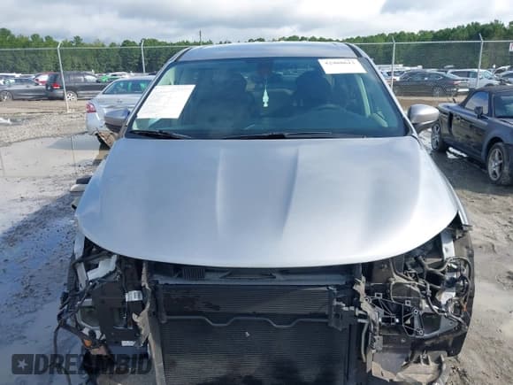 ✅ 2017 Chrysler Pacifica Touring L • VIN: 2C4RC1BG8HR803364 • Lot: 42988613. Wystawiony na IAAI z przebiegiem 51 533 mil. Bezpłatny archiwum sprzedaży aukcyjnych z USA i szczegółowy raport historii pojazdu na DreamBid. Zdjęcie 13.