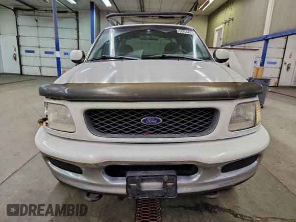 ✅ 1998 Ford F-250 • VIN: 1FTPX28L4WKA19832 • Лот: 94754475. Опубликован ранее на Copart с пробегом 154 974 миль. Бесплатный доступ к архиву аукционных продаж из США и подробный отчёт об истории автомобиля на DreamBid. Изображение 5.