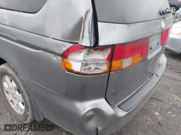 ✅ 2002 Honda Odyssey EX • VIN: 2HKRL18662H501316 • Lot: 43795009. Listed on IAAI with 206,985 mi. Free auction sales archive from the USA and detailed vehicle history report at DreamBid. Image 6.