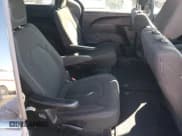 ✅ 2021 Chrysler Pacifica Touring • VIN: 2C4RC3FG3MR537414 • Lot: 42700535. Wystawiony na Copart z przebiegiem 117 445 mil. Bezpłatny archiwum sprzedaży aukcyjnych z USA i szczegółowy raport historii pojazdu na DreamBid. Zdjęcie 10.