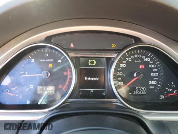 ✅ 2013 Audi Q7 • VIN: WA1VMCFE2DD000539 • Lot: 70008895. Wystawiony na Copart z przebiegiem 220 533 mil. Bezpłatny archiwum sprzedaży aukcyjnych z USA i szczegółowy raport historii pojazdu na DreamBid. Zdjęcie 9.