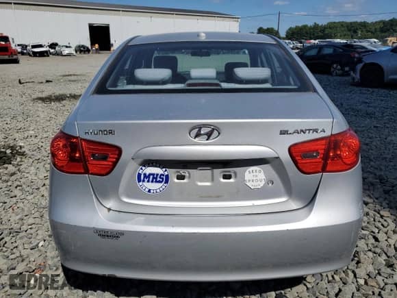 2008 Hyundai Elantra GLS z VIN KMHDU46D08U565064, wystawiony jako Copart lot #70688374 z przebiegiem 116 986 mil mil oraz Szkoda całkowita • Salvage title. Historia ofert i sprzedaży dostępna na DreamBid. Obrazek 6.