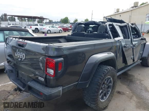 ✅ 2021 Jeep Gladiator Overland • VIN: 1C6HJTFG4ML595078 • Лот: 42046034. Опубликован ранее на IAAI с пробегом 61 127 миль. Бесплатный доступ к архиву аукционных продаж из США и подробный отчёт об истории автомобиля на DreamBid. Изображение 15.