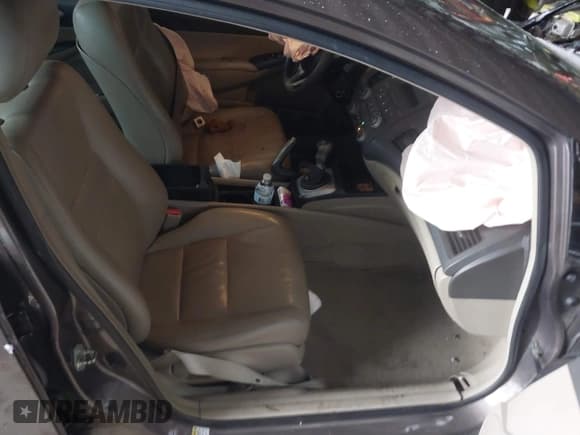 ✅ 2010 Honda Civic LX • VIN: 2HGFA1E5XAH527530 • Lot: 40929348. Listed on IAAI with 189,342 mi. Free auction sales archive from the USA and detailed vehicle history report at DreamBid. Image 5.