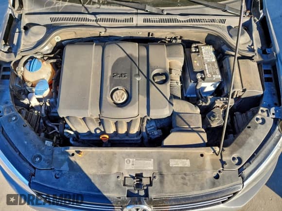 ✅ 2013 Volkswagen Jetta SE • VIN: 3VWDP7AJ6DM395721 • Lot: 96564515. Listed on Copart with 211,317 mi. Free auction sales archive from the USA and detailed vehicle history report at DreamBid. Image 11.