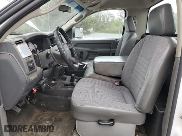 ✅ 2006 Dodge 2500 ST • VIN: 3D7KS26D16G202123 • Lot: 53137755. Wystawiony na Copart z przebiegiem 280 788 mil. Bezpłatny archiwum sprzedaży aukcyjnych z USA i szczegółowy raport historii pojazdu na DreamBid. Zdjęcie 7.