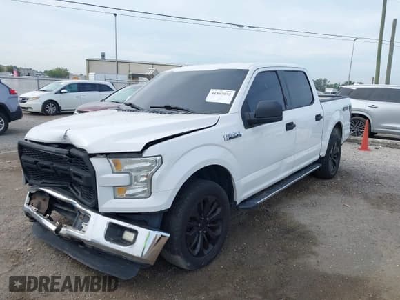 ✅ 2015 Ford F-150 XLT • VIN: 1FTEW1E85FFC40093 • Lot: 41867052. Wystawiony na IAAI z przebiegiem 257 931 mil. Bezpłatny archiwum sprzedaży aukcyjnych z USA i szczegółowy raport historii pojazdu na DreamBid. Zdjęcie 2.