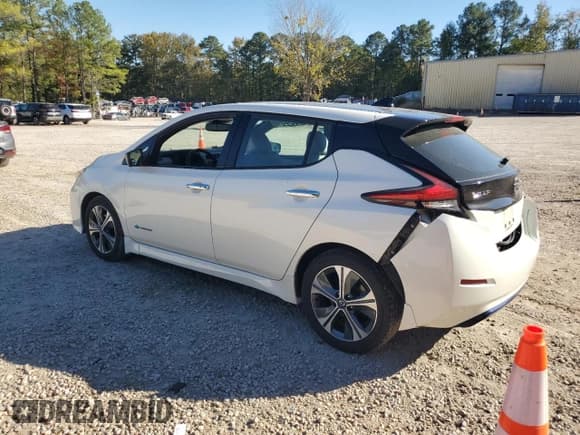 ✅ 2019 Nissan LEAF SV • VIN: 1N4AZ1CP1KC304955 • Лот: 86774275. Опубликован ранее на Copart с пробегом 46 057 миль. Бесплатный доступ к архиву аукционных продаж из США и подробный отчёт об истории автомобиля на DreamBid. Изображение 2.