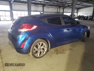 ✅ 2017 Hyundai Veloster • VIN: KMHTC6AD3HU311561 • Lot: 82177124. Wystawiony na Copart z przebiegiem 106 823 mil. Bezpłatny archiwum sprzedaży aukcyjnych z USA i szczegółowy raport historii pojazdu na DreamBid. Zdjęcie 3.
