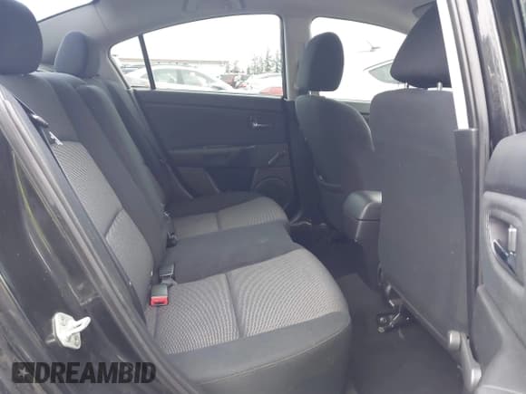 ✅ 2008 Mazda 3 i Sport • VIN: JM1BK12F581100577 • Лот: 40895044. Опубликован ранее на IAAI с пробегом 146 627 миль. Бесплатный доступ к архиву аукционных продаж из США и подробный отчёт об истории автомобиля на DreamBid. Изображение 8.