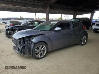 ✅ 2017 Hyundai Veloster • VIN: KMHTC6AD9HU309099 • Lot: 45592345. Wystawiony na Copart z przebiegiem 81 202 mil. Bezpłatny archiwum sprzedaży aukcyjnych z USA i szczegółowy raport historii pojazdu na DreamBid. Zdjęcie 1.