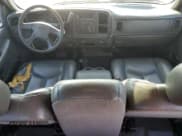 ✅ 2006 Chevrolet Silverado 2500HD LT2 • VIN: 1GCHK23UX6F145866 • Lot: 66022065. Wystawiony na Copart z przebiegiem 107 420 mil. Bezpłatny archiwum sprzedaży aukcyjnych z USA i szczegółowy raport historii pojazdu na DreamBid. Zdjęcie 8.