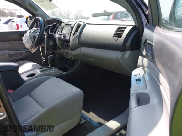 ✅ 2013 Toyota Tacoma • VIN: 5TFJX4CN1DX030720 • Lot: 42750091. Wystawiony na IAAI z przebiegiem 88 318 mil. Bezpłatny archiwum sprzedaży aukcyjnych z USA i szczegółowy raport historii pojazdu na DreamBid. Zdjęcie 5.