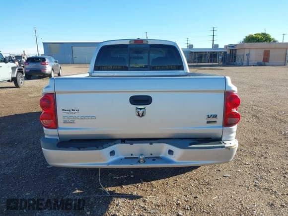 ✅ 2007 Dodge Dakota SLT • VIN: 1D7HE48P47S241173 • Лот: 42400739. Опубликован ранее на IAAI с пробегом 140 271 миль. Бесплатный доступ к архиву аукционных продаж из США и подробный отчёт об истории автомобиля на DreamBid. Изображение 16.