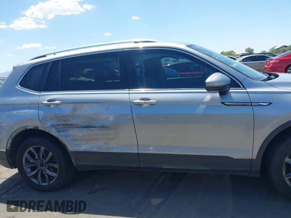 ✅ 2022 Volkswagen Tiguan SE • VIN: 3VV3B7AX9NM067410 • Lot: 42900264. Listed on IAAI with 68,594 mi. Free auction sales archive from the USA and detailed vehicle history report at DreamBid. Image 13.