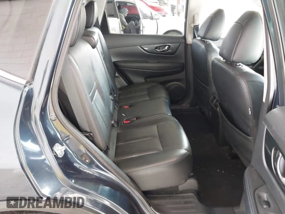 ✅ 2016 Nissan Rogue S • VIN: 5N1AT2MV6GC765795 • Lot: 43565000. Wystawiony na IAAI z przebiegiem 186 457 mil. Bezpłatny archiwum sprzedaży aukcyjnych z USA i szczegółowy raport historii pojazdu na DreamBid. Zdjęcie 8.