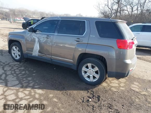 ✅ 2011 GMC Terrain SLE-1 • VIN: 2CTFLRECXB6306646 • Lot: 41166193. Wystawiony na IAAI z przebiegiem 228 213 mil. Bezpłatny archiwum sprzedaży aukcyjnych z USA i szczegółowy raport historii pojazdu na DreamBid. Zdjęcie 3.