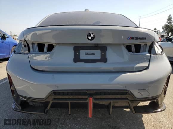 2024 BMW 3 Series M340i z VIN 3MW49FS09R8E18287, wystawiony jako Copart lot #52447675 z przebiegiem 23 331 mil mil oraz Szkoda całkowita • Salvage title. Historia ofert i sprzedaży dostępna na DreamBid. Obrazek 6.