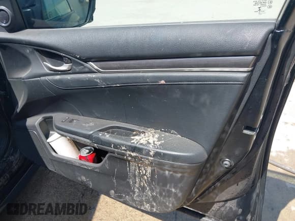 ✅ 2020 Honda Civic EX-L • VIN: 19XFC1F74LE015754 • Lot: 42430105. Listed on IAAI with 104,446 mi. Free auction sales archive from the USA and detailed vehicle history report at DreamBid. Image 18.