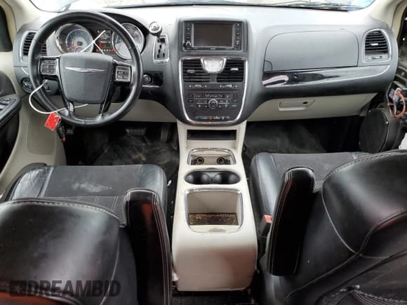 ✅ 2016 Chrysler Town & Country Limited • VIN: 2C4RC1JG5GR232481 • Lot: 66378585. Listed on Copart with 190,365 mi. Free auction sales archive from the USA and detailed vehicle history report at DreamBid. Image 8.