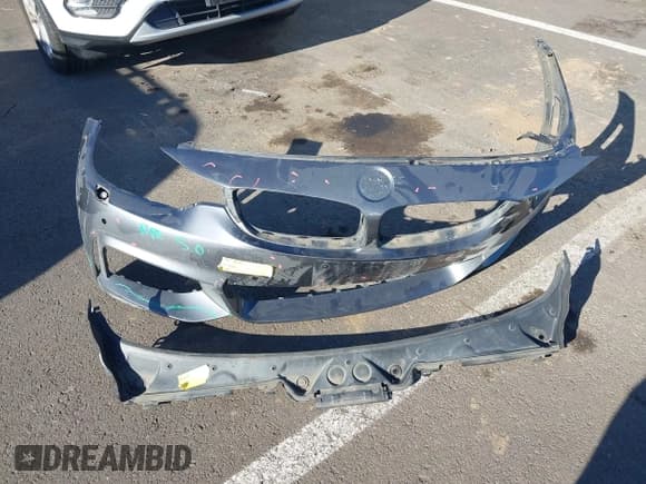 ✅ 2017 BMW 4 Series 430i xDrive • VIN: WBA4F9C37HG812518 • Lot: 42609889. Wystawiony na IAAI z przebiegiem 121 143 mil. Bezpłatny archiwum sprzedaży aukcyjnych z USA i szczegółowy raport historii pojazdu na DreamBid. Zdjęcie 12.