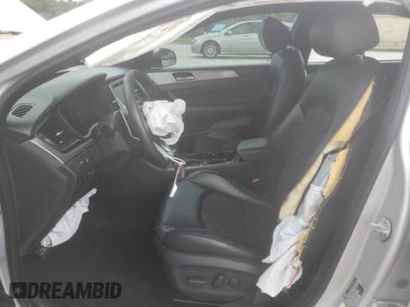 ✅ 2019 Hyundai Sonata SEL • VIN: 5NPE34AF6KH819852 • Lot: 82411895. Wystawiony na Copart z przebiegiem 112 055 mil mil. Skorzystaj z bezpłatnego archiwum sprzedaży aukcyjnych z USA i zobacz szczegółowy raport historii pojazdu na DreamBid. Zdjęcie 7.