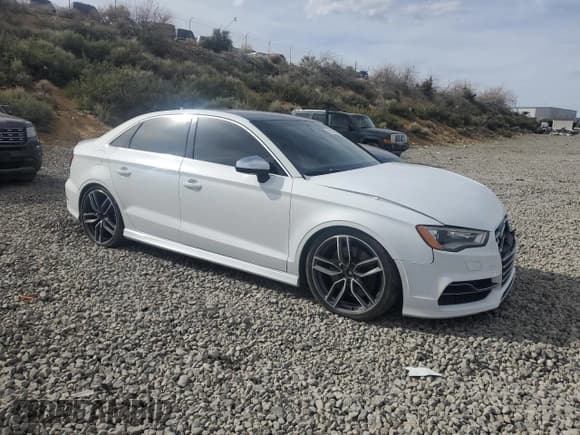 ✅ 2015 Audi S3 Premium Plus • VIN: WAUBFGFF4F1082794 • Lot: 52920695. Wystawiony na Copart z przebiegiem 119 426 mil. Bezpłatny archiwum sprzedaży aukcyjnych z USA i szczegółowy raport historii pojazdu na DreamBid. Zdjęcie 4.