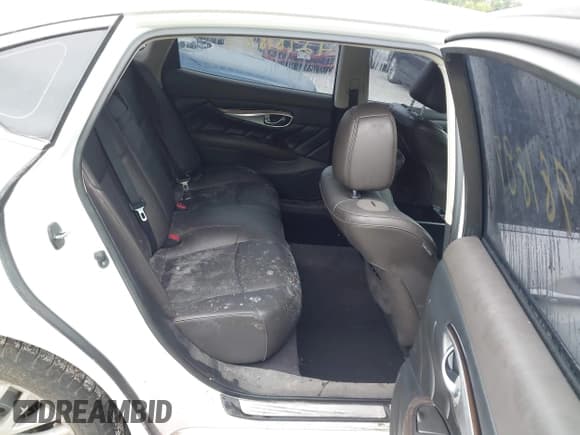 ✅ 2015 Infiniti Q70 • VIN: JN1BY1PP7FM600139 • Лот: 42981889. Опубликован ранее на IAAI с пробегом 132 391 миль. Бесплатный доступ к архиву аукционных продаж из США и подробный отчёт об истории автомобиля на DreamBid. Изображение 8.