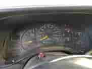 2001 Chevrolet Silverado 1500 LT z VIN 2GCEC19T511271707, wystawiony jako Copart lot #44648365 z przebiegiem 164 769 mil mil oraz Szkoda całkowita • Salvage title. Historia ofert i sprzedaży dostępna na DreamBid. Obrazek 9.