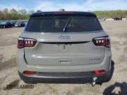 ✅ 2022 Jeep Compass High Altitude • VIN: 3C4NJDCB3NT233503 • Лот: 54115455. Опубликован ранее на Copart с пробегом Не указан. Бесплатный доступ к архиву аукционных продаж из США и подробный отчёт об истории автомобиля на DreamBid. Изображение 6.