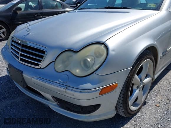 ✅ 2006 Mercedes-Benz C 230 Sport • VIN: WDBRF52H26F751918 • Lot: 43149750. Listed on IAAI with 227,024 mi. Free auction sales archive from the USA and detailed vehicle history report at DreamBid. Image 18.