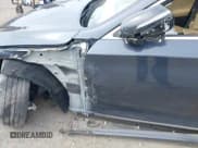 ✅ 2017 Genesis G80 3.8L • VIN: KMHGN4JE5HU172266 • Lot: 43287998. Wystawiony na IAAI z przebiegiem 119 826 mil. Bezpłatny archiwum sprzedaży aukcyjnych z USA i szczegółowy raport historii pojazdu na DreamBid. Zdjęcie 6.