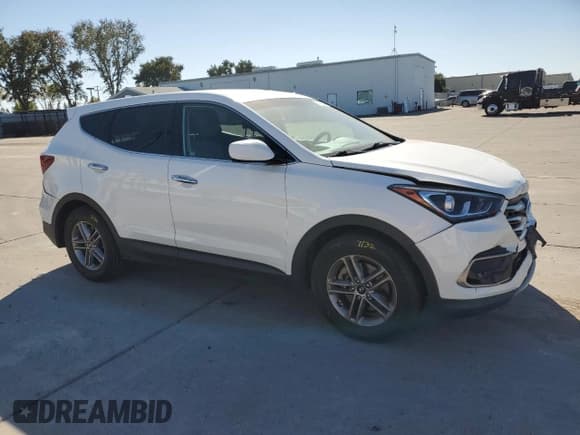 ✅ 2017 Hyundai Santa Fe 2.4L • VIN: 5XYZT3LB1HG393722 • Лот: 71471974. Опубликован ранее на Copart с пробегом 111 147 миль. Бесплатный доступ к архиву аукционных продаж из США и подробный отчёт об истории автомобиля на DreamBid. Изображение 4.
