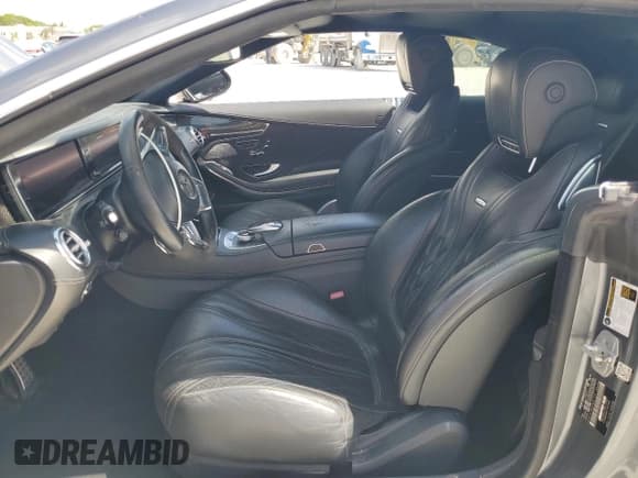 ✅ 2017 Mercedes-Benz S 63 AMG • VIN: WDDXK7JB3HA021129 • Лот: 57307315. Опубликован ранее на Copart с пробегом 64 378 миль. Бесплатный доступ к архиву аукционных продаж из США и подробный отчёт об истории автомобиля на DreamBid. Изображение 7.