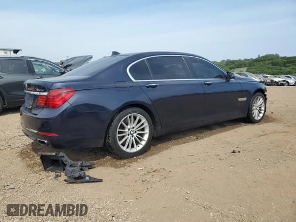 ✅ 2013 BMW 7 Series 750Li xDrive • VIN: WBAYF8C53DD139994 • Lot: 67231905. Wystawiony na Copart z przebiegiem 90 583 mil. Bezpłatny archiwum sprzedaży aukcyjnych z USA i szczegółowy raport historii pojazdu na DreamBid. Zdjęcie 3.