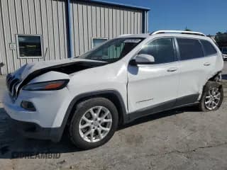 ✅ 2016 Jeep Cherokee Latitude • VIN: 1C4PJLCB3GW259020 • Lot: 82282955. Wystawiony na Copart z przebiegiem 99 033 mil. Bezpłatny archiwum sprzedaży aukcyjnych z USA i szczegółowy raport historii pojazdu na DreamBid. Zdjęcie 1.