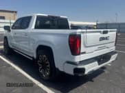 ✅ 2022 GMC Sierra 1500 Denali Ultimate • VIN: 1GTUUHET2NZ514460 • Лот: 65281035. Опубликован ранее на Copart с пробегом 28 550 миль. Бесплатный доступ к архиву аукционных продаж из США и подробный отчёт об истории автомобиля на DreamBid. Изображение 3.
