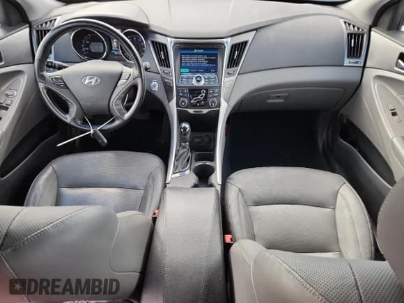 ✅ 2015 Hyundai Sonata • VIN: KMHEC4A46FA123824 • Лот: 85742335. Опубликован ранее на Copart с пробегом 134 537 миль. Бесплатный доступ к архиву аукционных продаж из США и подробный отчёт об истории автомобиля на DreamBid. Изображение 8.