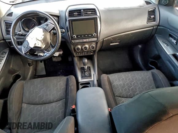 ✅ 2021 Mitsubishi Outlander ES • VIN: JA4ARUAU2MU017751 • Lot: 94427975. Listed on Copart with 114,104 mi. Free auction sales archive from the USA and detailed vehicle history report at DreamBid. Image 8.