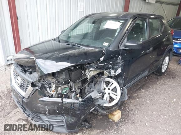 ✅ 2020 Nissan Kicks S • VIN: 3N1CP5BV9LL500201 • Lot: 43120126. Wystawiony na IAAI z przebiegiem 109 332 mil. Bezpłatny archiwum sprzedaży aukcyjnych z USA i szczegółowy raport historii pojazdu na DreamBid. Zdjęcie 17.