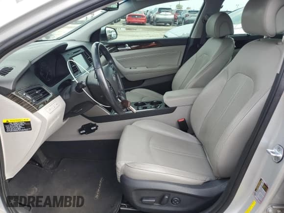 ✅ 2017 Hyundai Sonata Sport • VIN: 5NPE34AF0HH586656 • Лот: 81723165. Опубликован ранее на Copart с пробегом 90 216 миль. Бесплатный доступ к архиву аукционных продаж из США и подробный отчёт об истории автомобиля на DreamBid. Изображение 7.