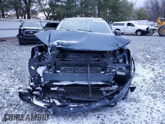 ✅ 2022 Volvo XC40 Twin Plus • VIN: YV4ED3UR9N2764331 • Lot: 72852362. Wystawiony na Copart z przebiegiem Nie podano. Bezpłatny archiwum sprzedaży aukcyjnych z USA i szczegółowy raport historii pojazdu na DreamBid. Zdjęcie 5.