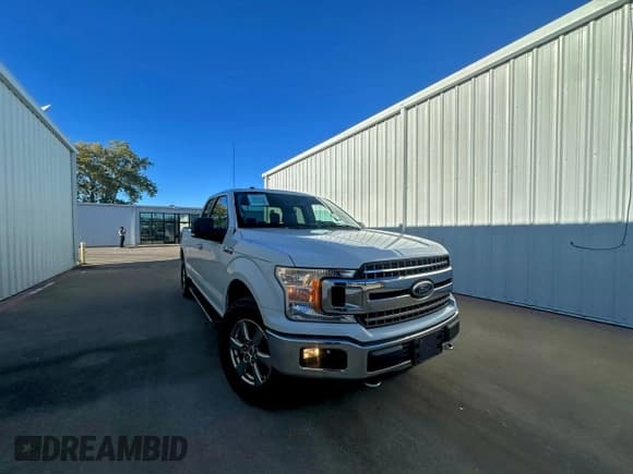 ✅ 2018 Ford F-150 XL • VIN: 1FTFX1E53JFE38168 • Lot: 95016235. Wystawiony na Copart z przebiegiem 195 027 mil. Bezpłatny archiwum sprzedaży aukcyjnych z USA i szczegółowy raport historii pojazdu na DreamBid. Zdjęcie 1.