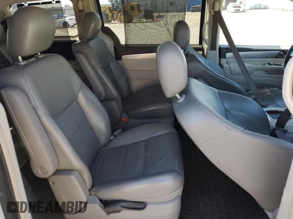 ✅ 2009 Volkswagen Routan SEL • VIN: 2V8HW54X59R601482 • Lot: 68299245. Listed on Copart with 179,564 mi. Free auction sales archive from the USA and detailed vehicle history report at DreamBid. Image 11.