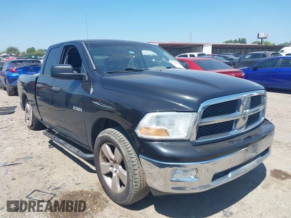 ✅ 2009 Dodge 1500 SLT • VIN: 1D3HB18P89S750503 • Lot: 43140488. Listed on IAAI with 210,306 mi. Free auction sales archive from the USA and detailed vehicle history report at DreamBid. Image 1.