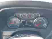 2017 Chevrolet Silverado 1500 LT z VIN 1GCVKREC8HZ178267, wystawiony jako IAAI lot #43403931 z przebiegiem 139 177 mil mil oraz . Historia ofert i sprzedaży dostępna na DreamBid. Obrazek 7.