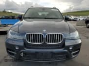 ✅ 2013 BMW X5 xDrive50i • VIN: 5UXZV8C55DL426753 • Lot: 61304835. Wystawiony na Copart z przebiegiem 107 672 mil. Bezpłatny archiwum sprzedaży aukcyjnych z USA i szczegółowy raport historii pojazdu na DreamBid. Zdjęcie 5.