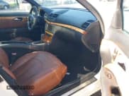 ✅ 2008 Mercedes-Benz E 550 Sport • VIN: WDBUF72X88B232279 • Лот: 41840599. Опубликован ранее на IAAI с пробегом 178 562 миль. Бесплатный доступ к архиву аукционных продаж из США и подробный отчёт об истории автомобиля на DreamBid. Изображение 5.