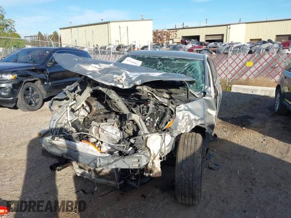 2018 Chevrolet Equinox LT with VIN 3GNAXJEV9JS621104, listed as a IAAI auction lot 43349961 with 166,363 mi miles and . Bid and sale history available at DreamBid. Image 6.