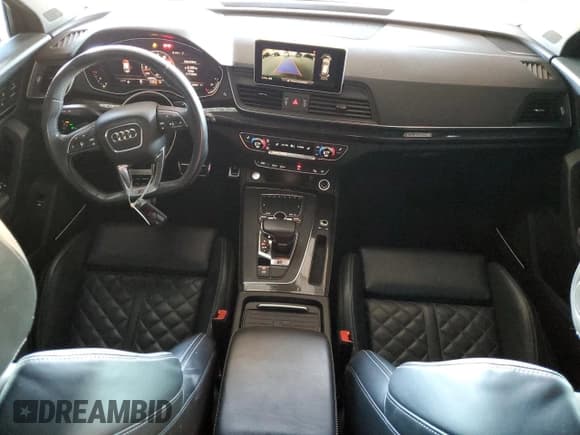 ✅ 2019 Audi SQ5 Premium Plus • VIN: WA1B4AFY1K2087716 • Лот: 91618185. Опубликован ранее на Copart с пробегом 54 879 миль. Бесплатный доступ к архиву аукционных продаж из США и подробный отчёт об истории автомобиля на DreamBid. Изображение 8.